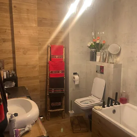 Komfortowy Blisko Niegocina Apartmán Giżycko